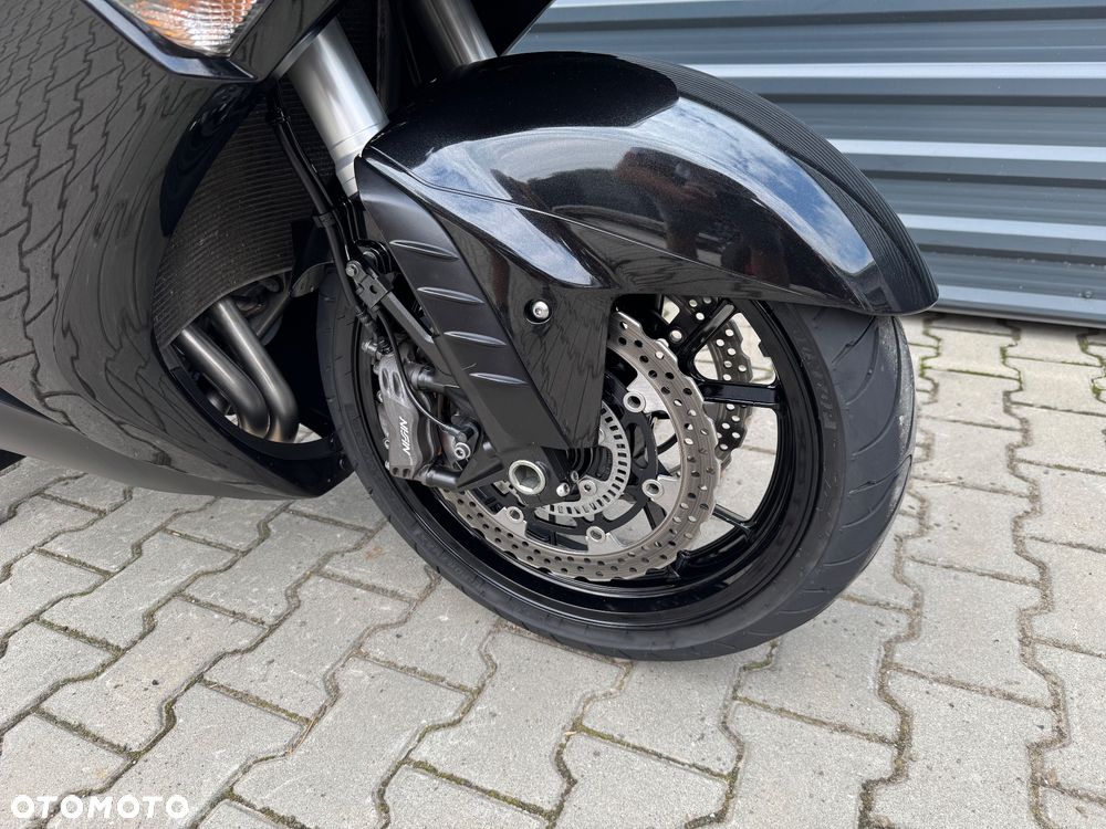 Kawasaki GTR - 22