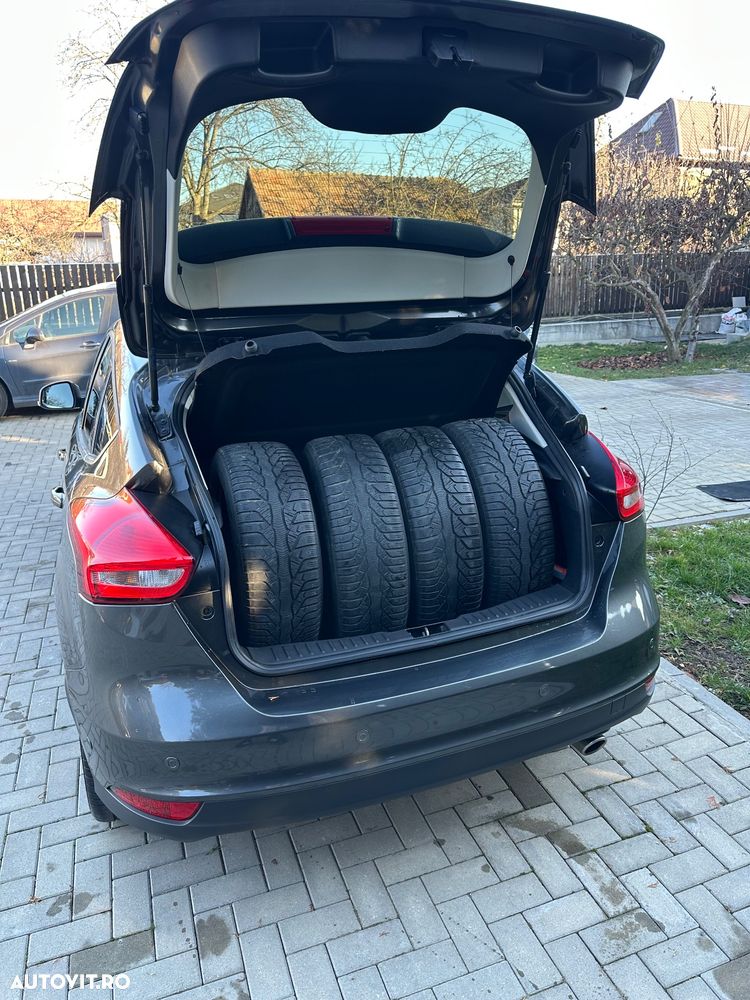 Ford Focus 2.0 TDCi DPF Start-Stopp-System Titanium - 16