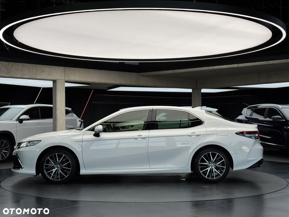 Toyota Camry 2.5 Hybrid Executive CVT - 3
