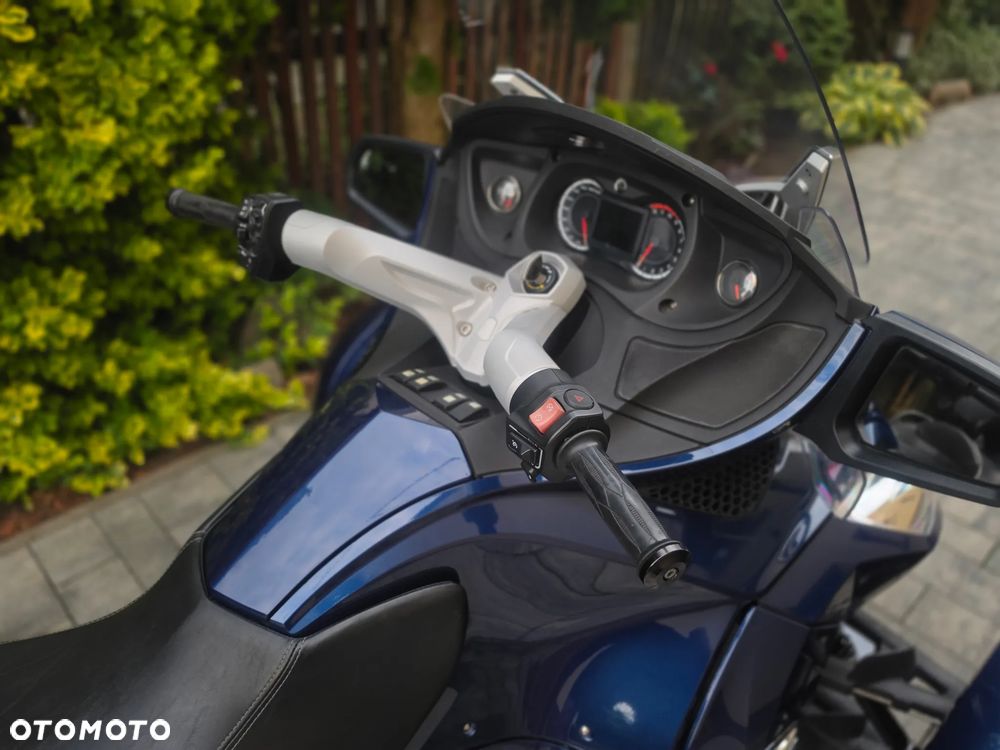 Can-Am Spyder - 6