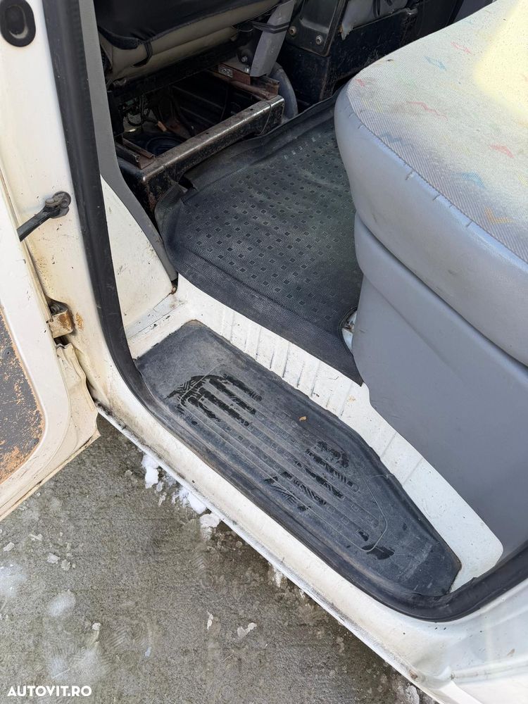 Volkswagen Transporter - 18