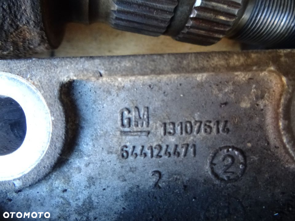 PÓŁOŚ SKRZYNI BIEGÓW F40 OPEL SIGNUM VECTRA C 2,0T Z20NET PRZEGUB 1,9 - 6