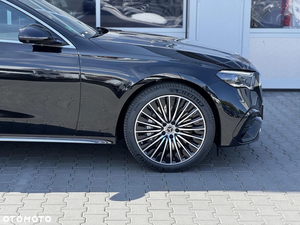 Mercedes-Benz Klasa E 300 PHEV 4-Matic AMG 9G-Tronic - 8