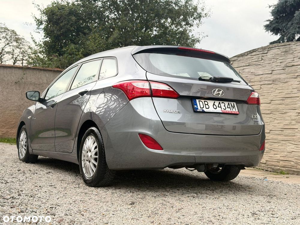 Hyundai i30 blue 1.6 CRDi Style - 15