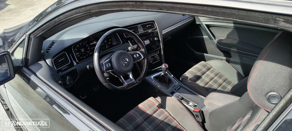 VW Golf 2.0 TSI GTI - 6