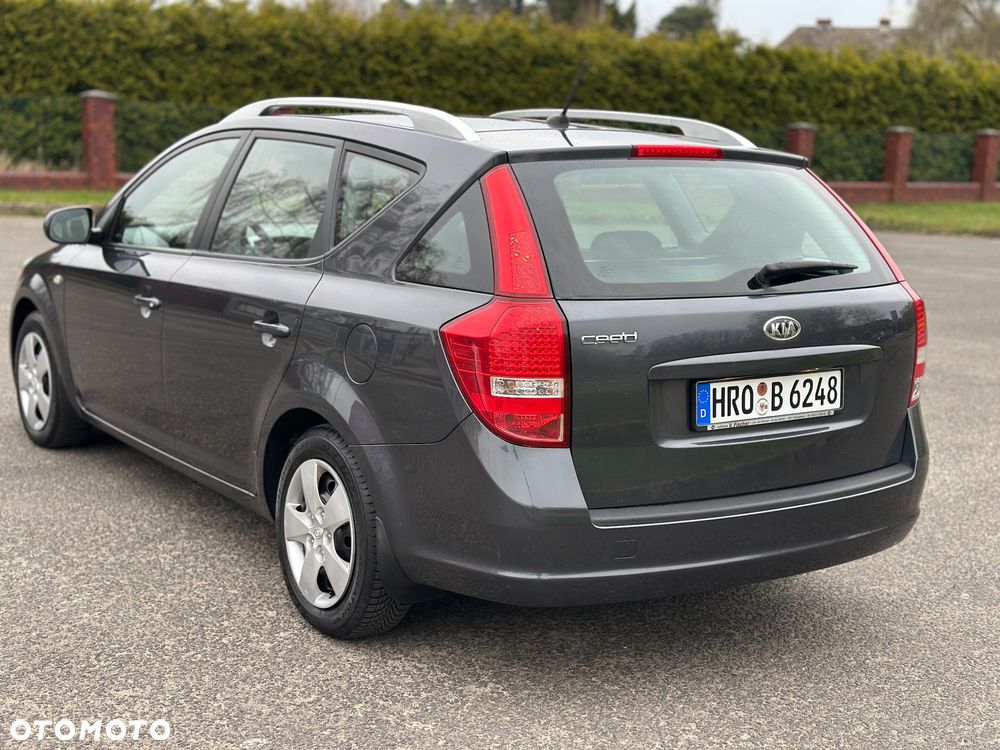 Kia Ceed 1.4 L Euro2012 - 13