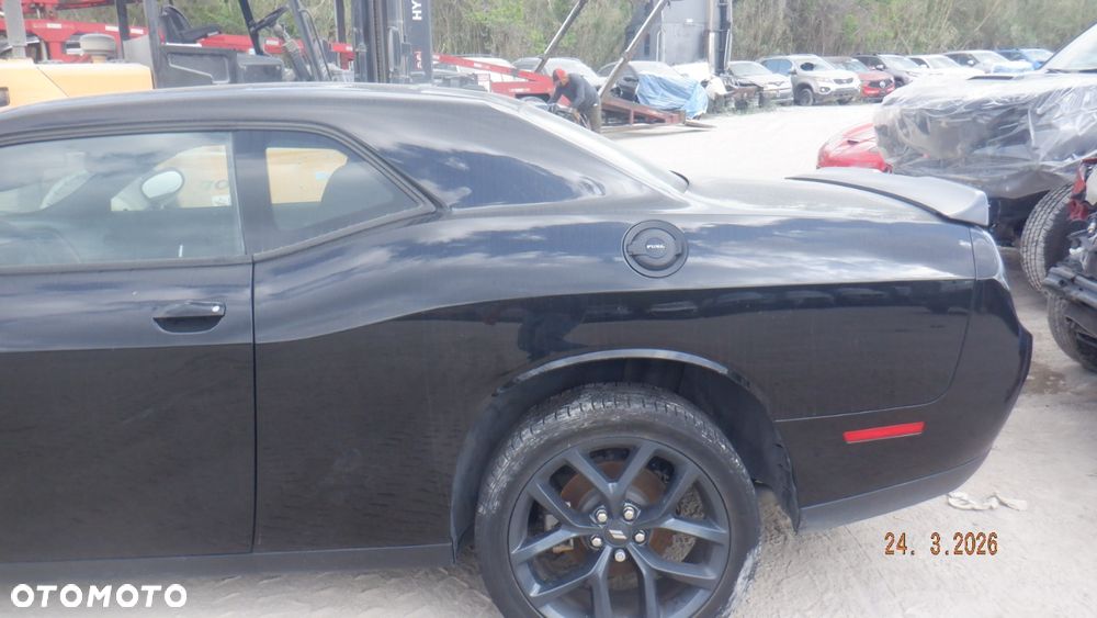 Dodge Challenger - 14