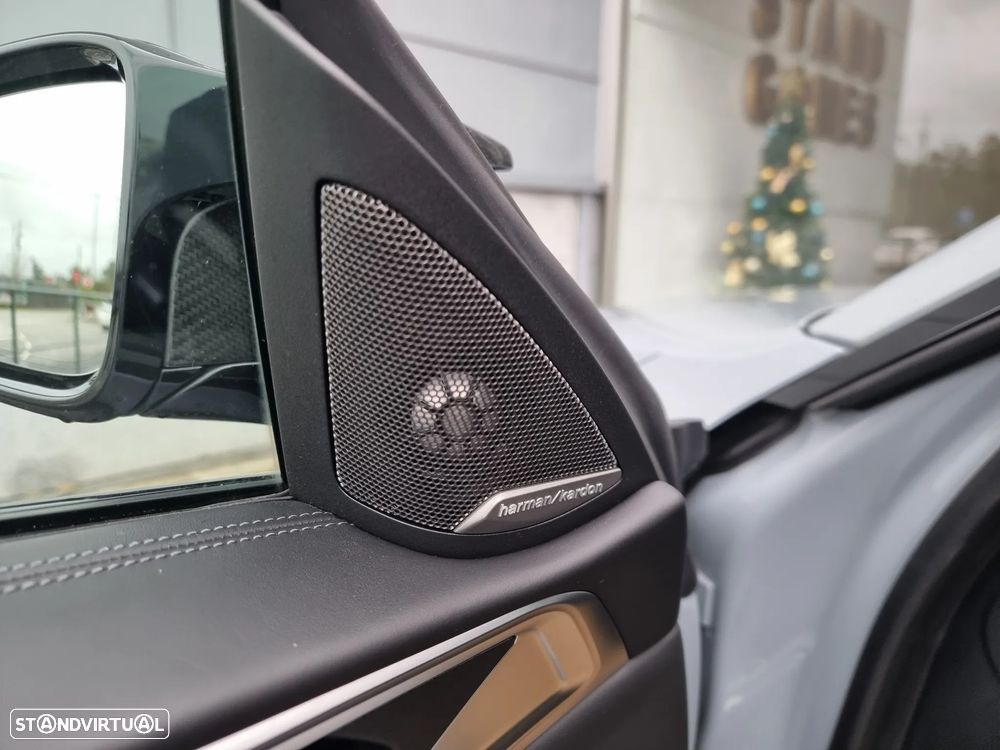 BMW M4 Competition M xDrive - 19