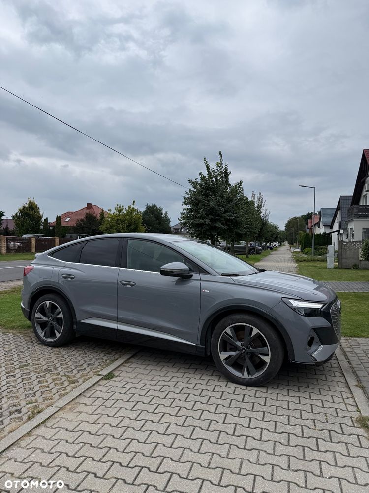 Audi Q4 e-tron - 5