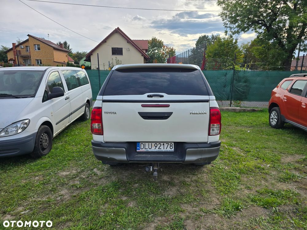 Toyota Hilux - 8