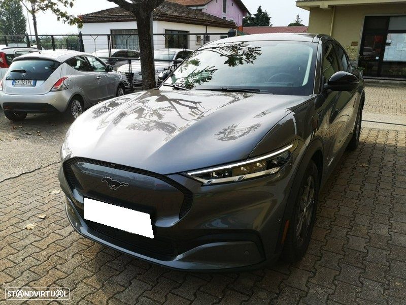 Ford Mustang Mach-E - 2