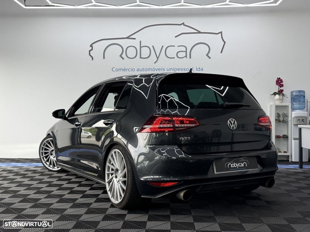 VW Golf 2.0 TSi GTi DSG - 4