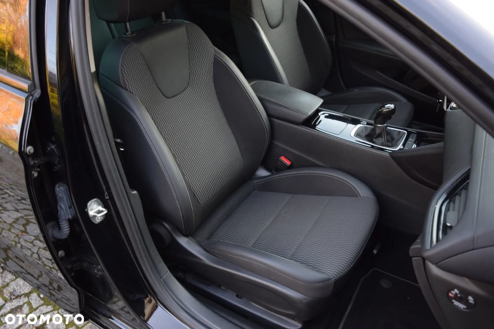 Opel Insignia 1.5 T Enjoy S&S - 12