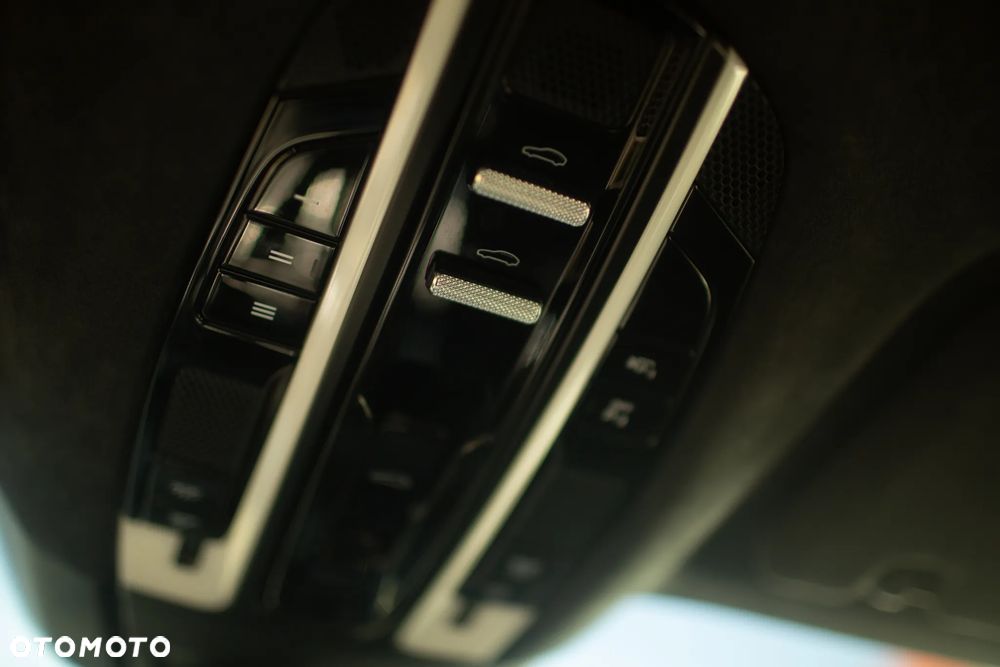 Porsche Panamera Turbo - 24