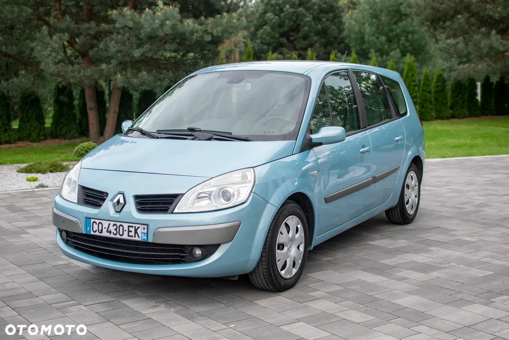 Renault Grand Scenic - 1