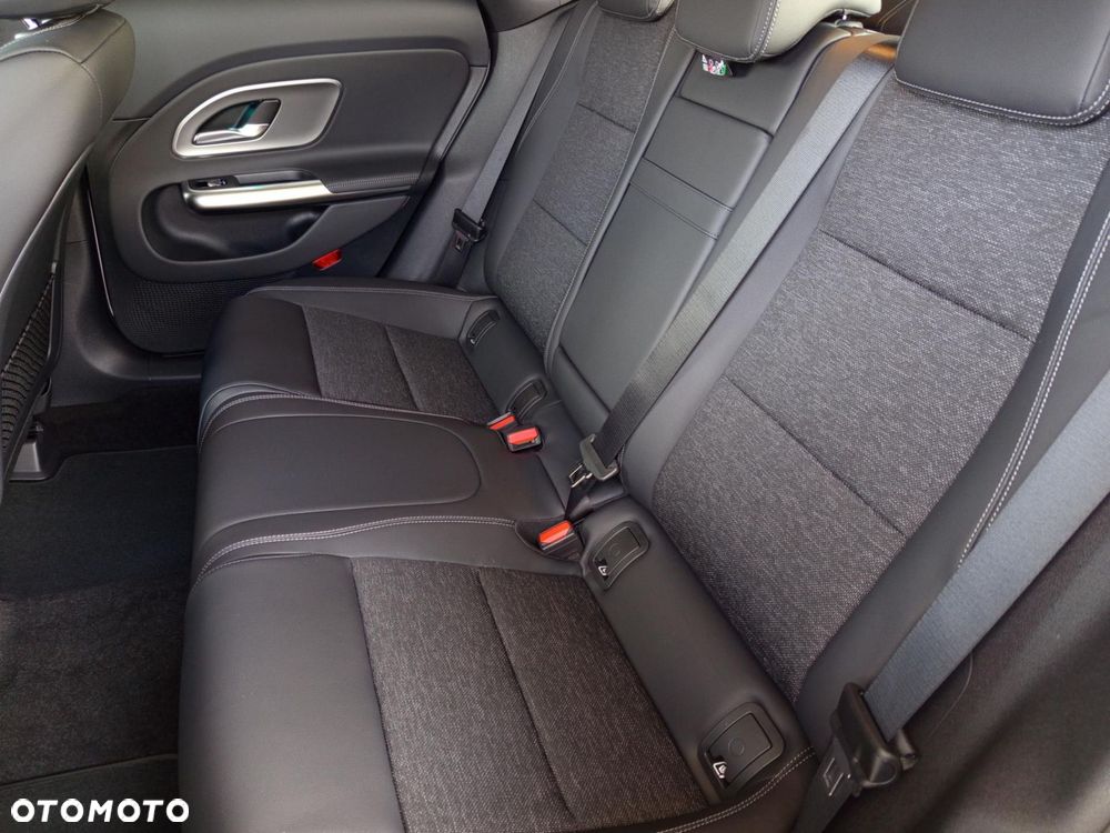 Mercedes-Benz CLA - 10