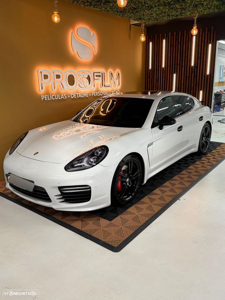 Porsche Panamera GTS PDK - 1