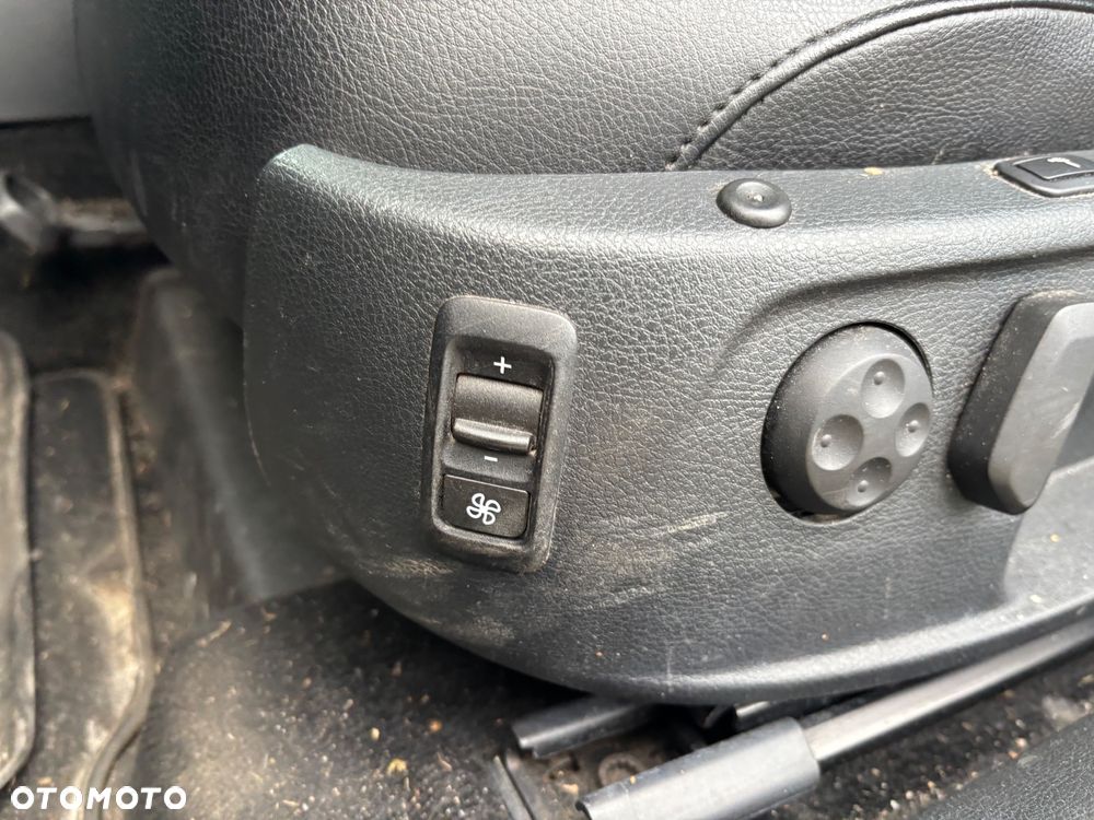 Volkswagen Passat 2.0 TDI DSG BlueMotion Technology Comfortline - 12