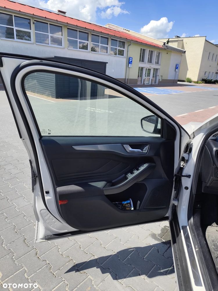 Ford Focus 1.5 EcoBoost Active Business - 6