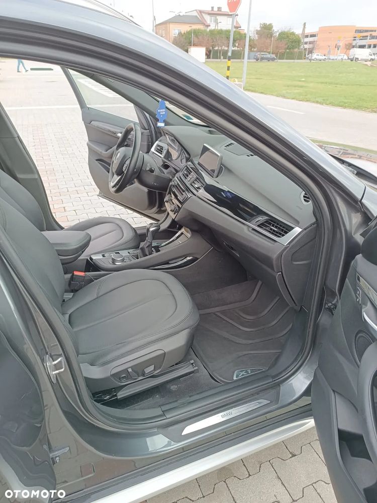 BMW X1 xDrive25i xLine - 16