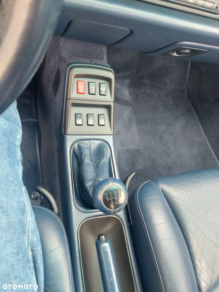 Porsche 911 Carrera - 20
