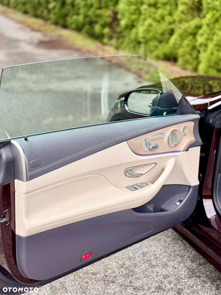 Mercedes-Benz Klasa E 200 4-Matic 9G-TRONIC - 25