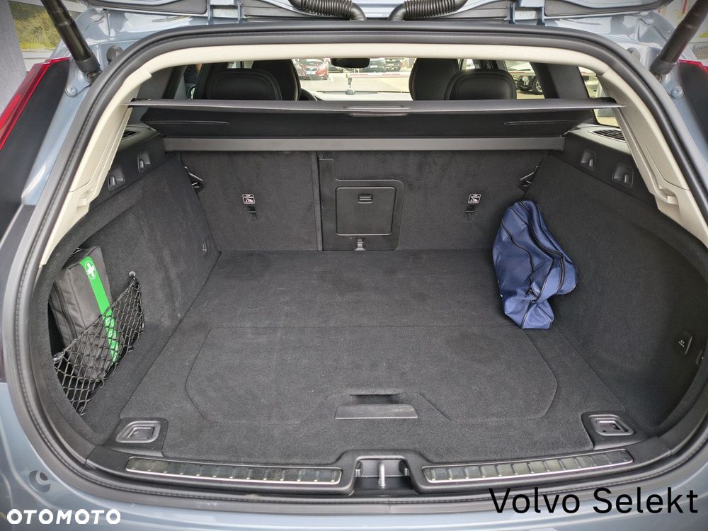 Volvo V60 Cross Country - 30