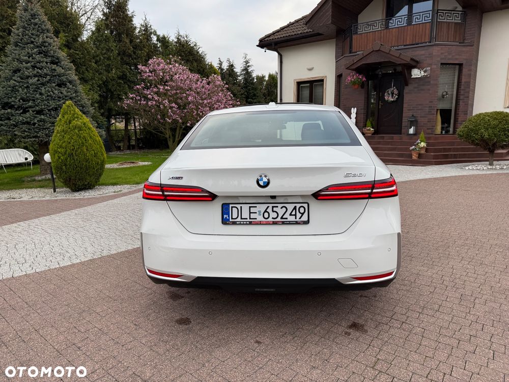 BMW Seria 5 530i xDrive - 7