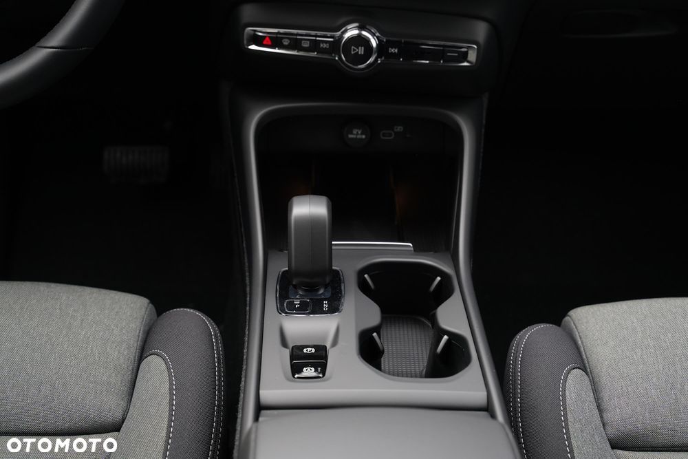 Volvo XC 40 B3 Core - 20