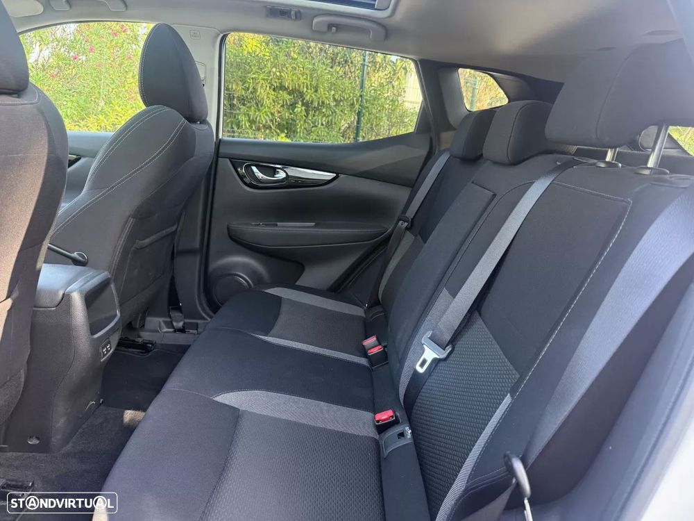 Nissan Qashqai 1.3 DIG-T N-Connecta J18 - 20
