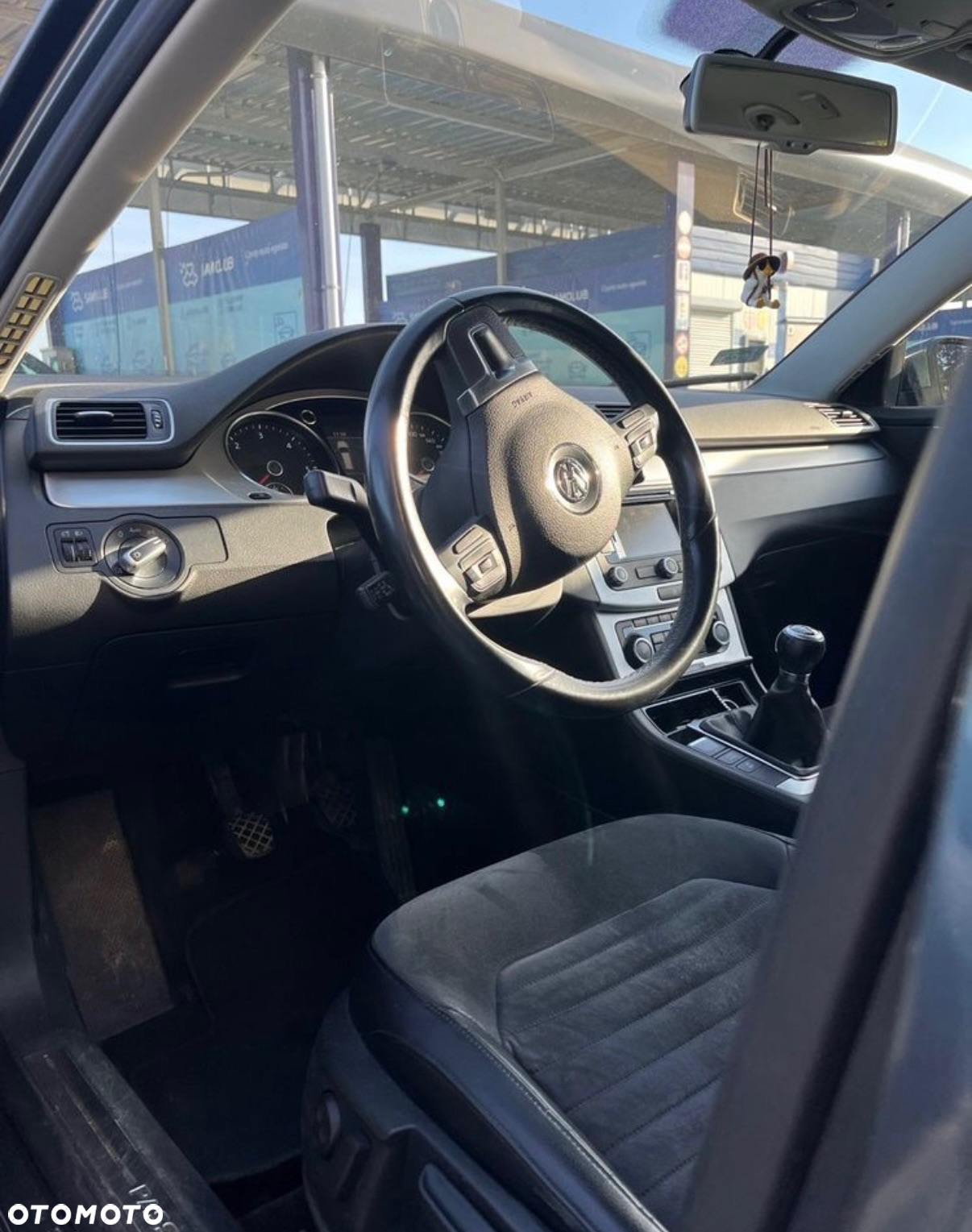 Volkswagen Passat 2.0 TDI Highline - 12