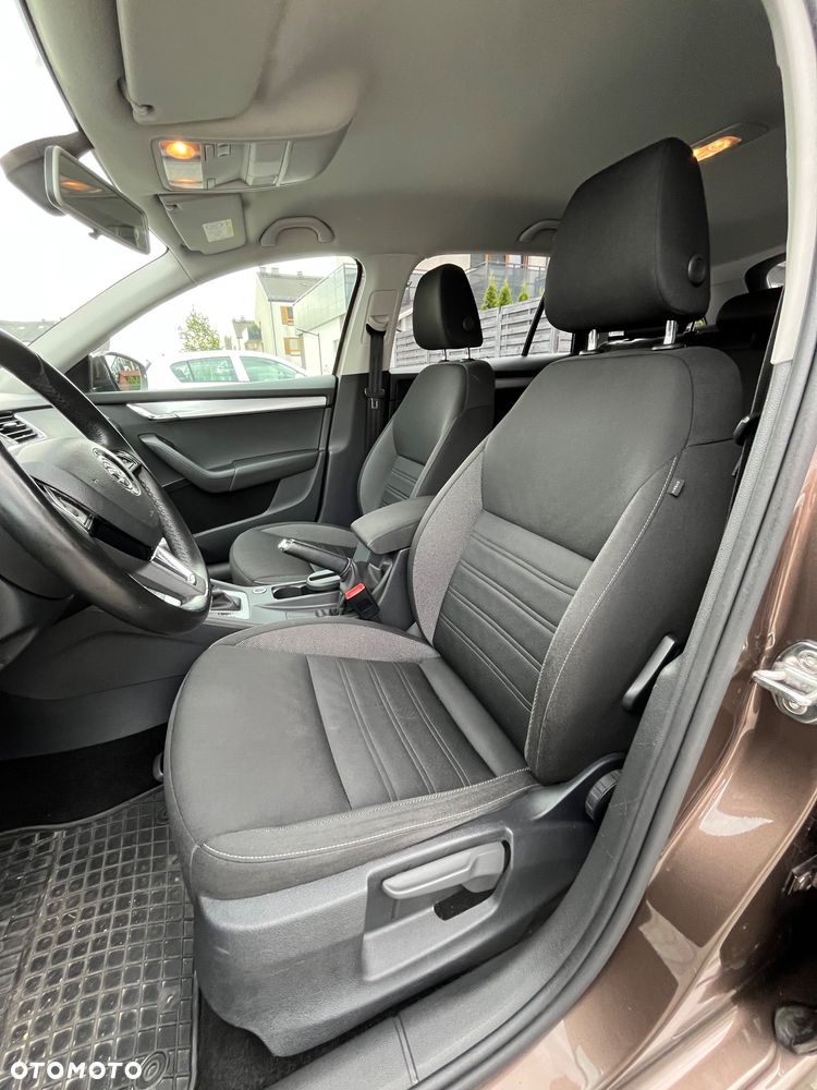 Skoda Octavia 1.4 TSI Ambition DSG - 27