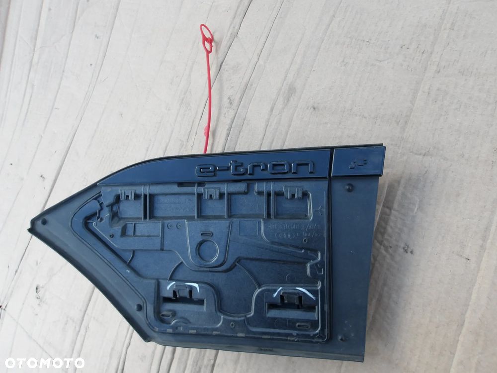 GNIAZDA LADOWANIA KLAPKA AUDI E TRON 4KE971375 - 16