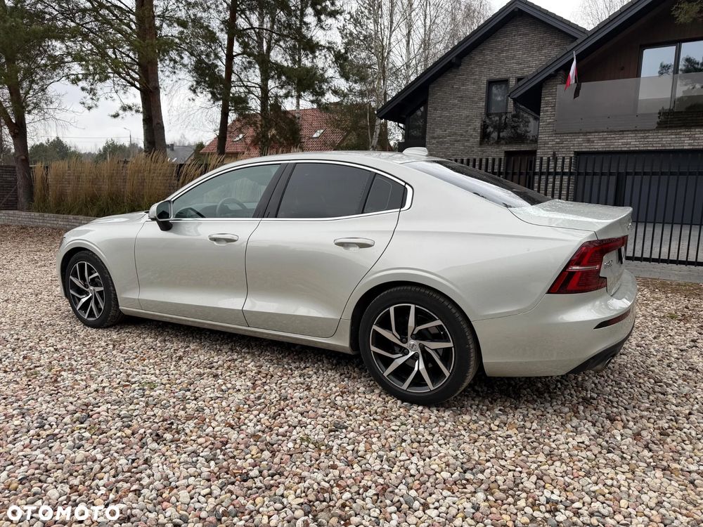 Volvo S60 T4 Drive-E Dynamic Edition (Kinetic) - 6