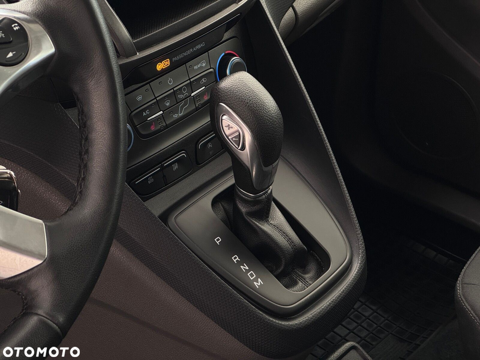 Ford Transit Connect - 9