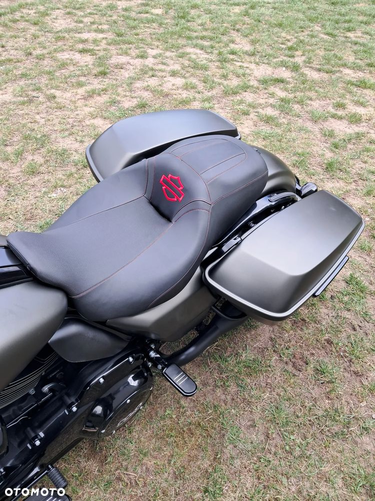 Harley-Davidson Touring Street Glide - 4