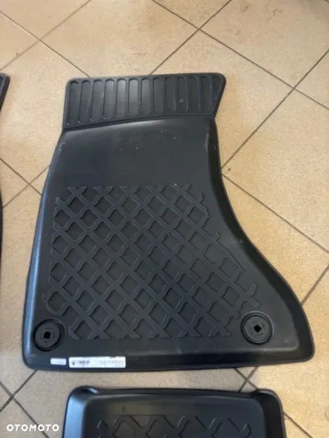 KOMPLET DYWANIKI GUMOWE AUDI A4 B8 A5 - 9