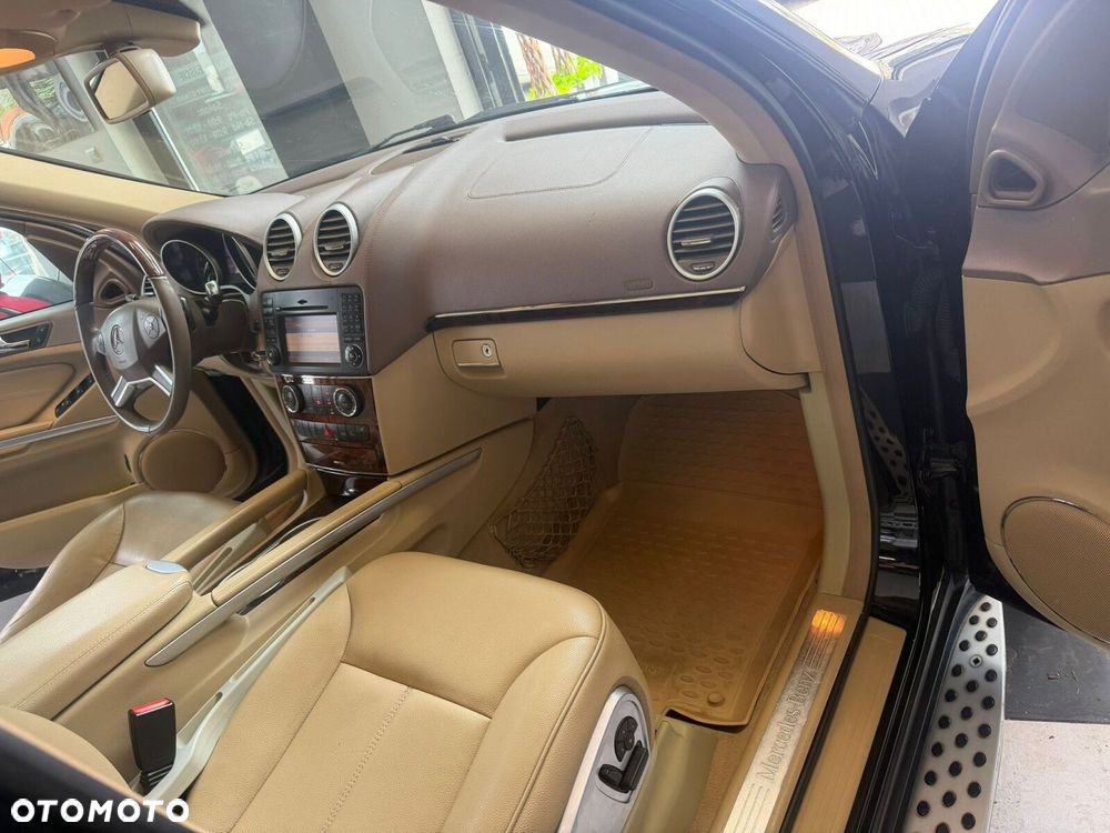 Mercedes-Benz GL - 16