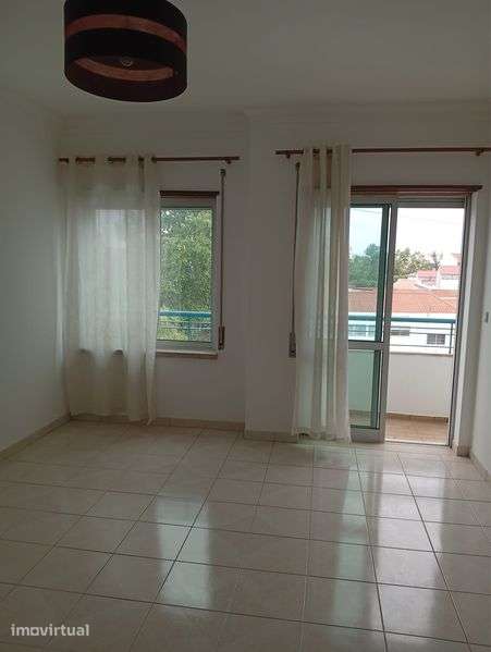 Arrenda-se T1 - Edificio Olhalvas - Grande imagem: 4/7