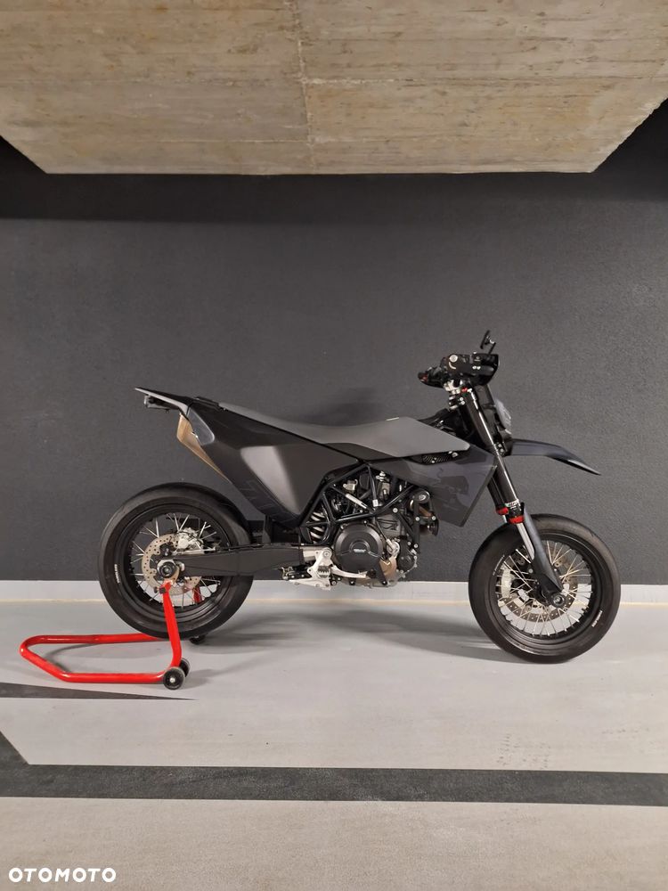 Husqvarna 701 - 8