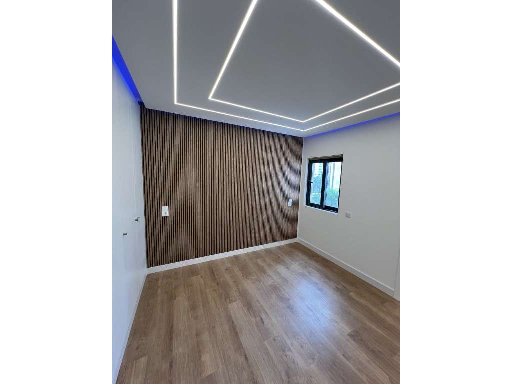 Apartamento totalemtne remodelado, com VISTA MAR, estacionamentona ... - Grande imagem: 4/21