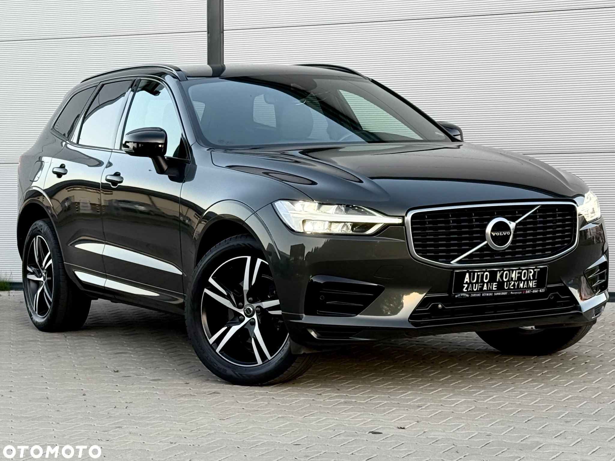 Volvo XC 60 D4 R-Design - 11