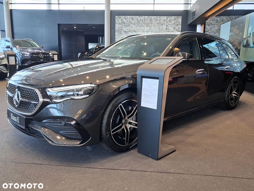 Mercedes-Benz Klasa E 220 d 4-Matic - 4