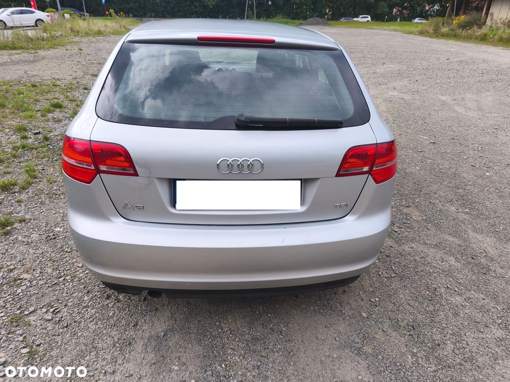Audi A3 Sportback 1.6 TDI DPF Attraction - 7
