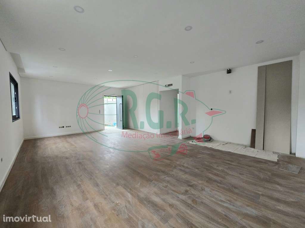 ANDAR MORADIA T2 RECUPERADO (NOVO) - VALBOM - Grande imagem: 4/21