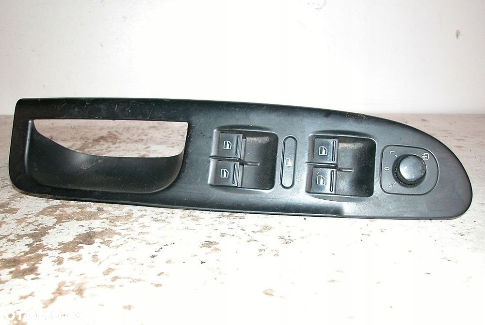 PASSAT B6 PANEL PRZEŁĄCZNIK SZYB - 1