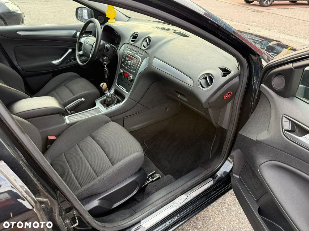 Ford Mondeo - 14