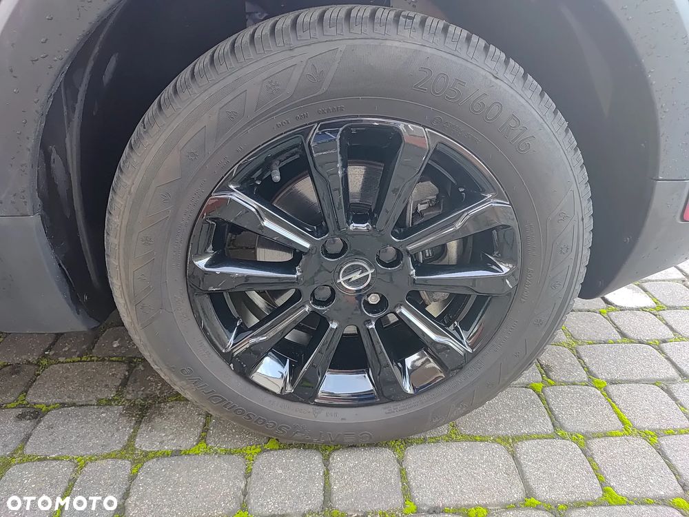 Opel Crossland X - 8