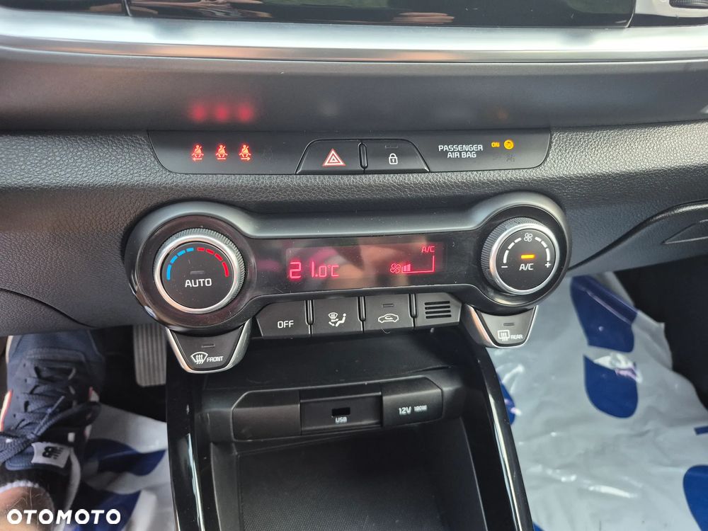 Kia Stonic - 29