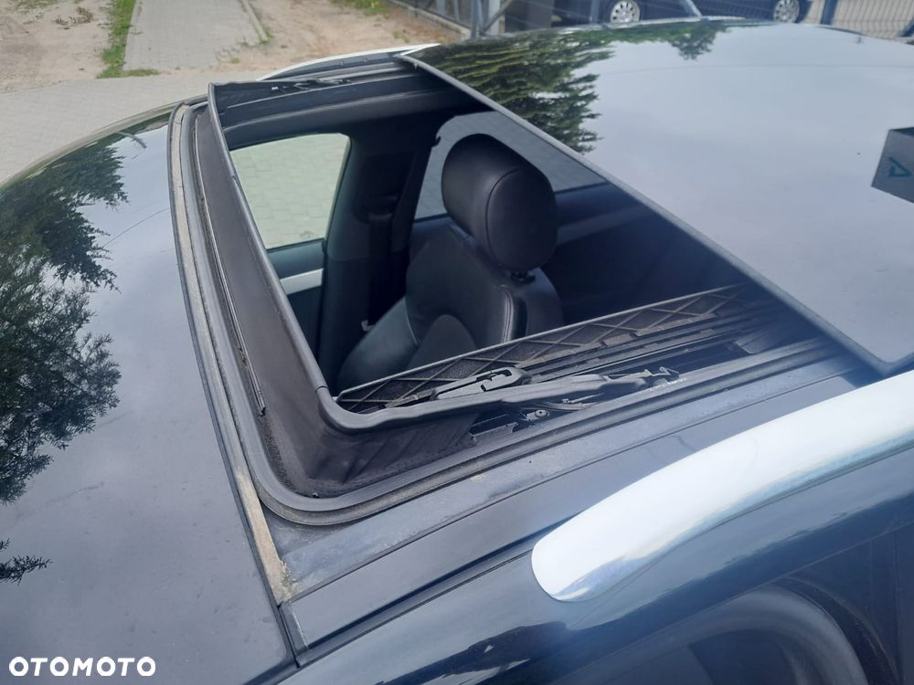 Audi A3 Sportback 2.0 TDI DPF S tronic S line Sportpaket - 15